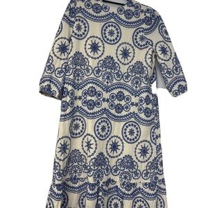 Donna Bella L Blue and White eyelet aLine Dress with 3/4 Sleeves